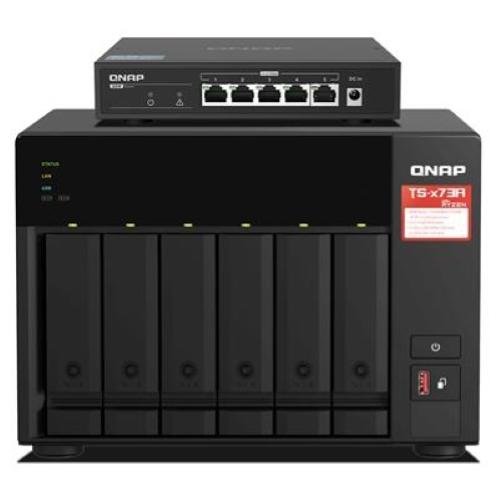 NAS QNAP TS-673A-SW5T 6HD 3,5"/2,5"SATA6-NO HD- + Switch (QSW-1105-5T) 2P 2.5GbE 4P USB-8Gb DDR4 -AMD Ryzen V1000 2.2GHz